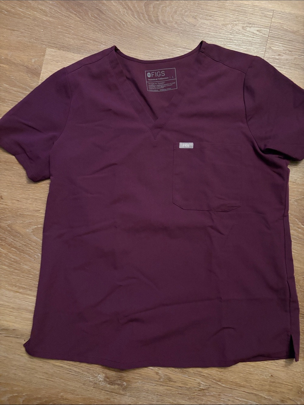 Figs Women’s V-Neck Top in Plum